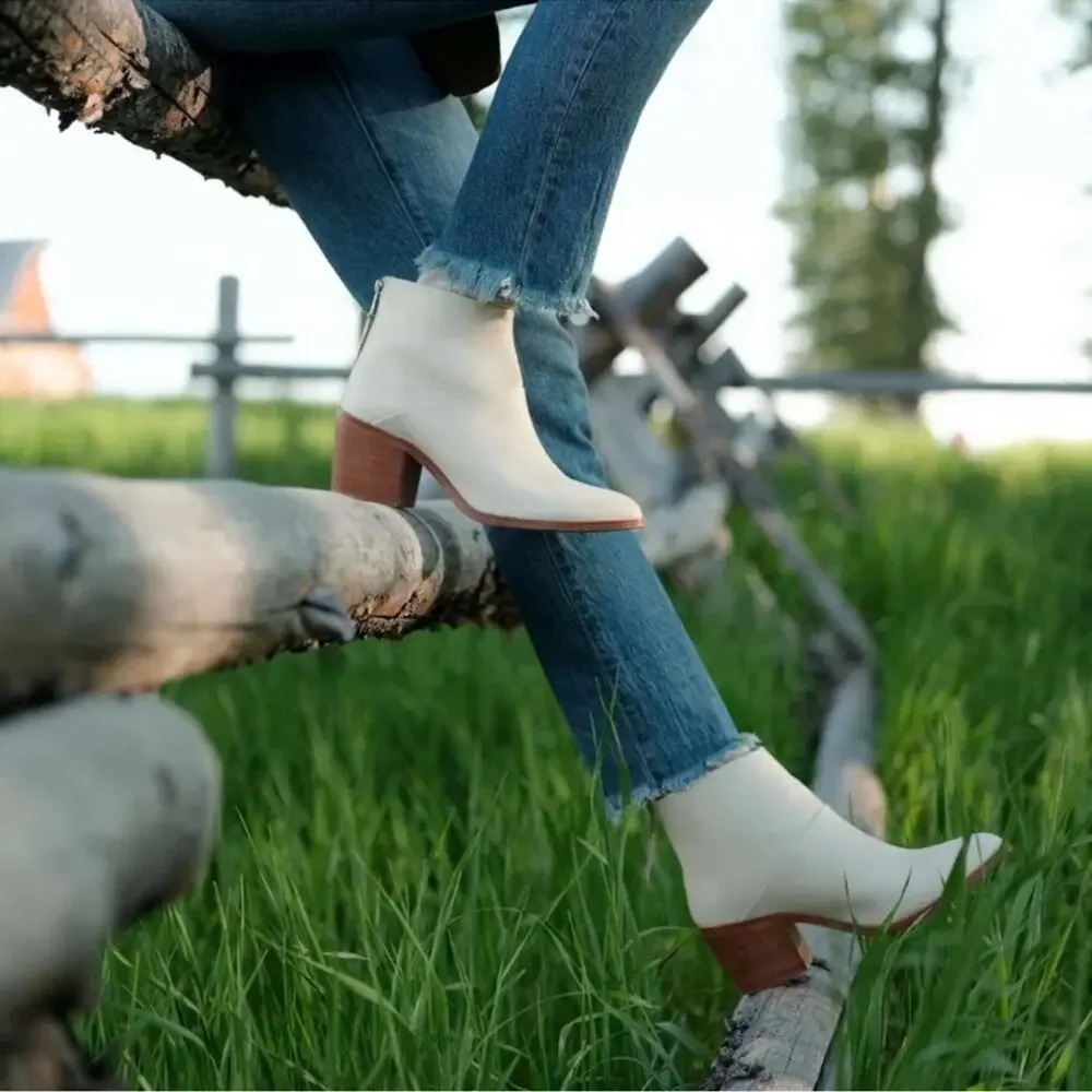 Nisolo Dari Boots Commuter Bone White Stacked Heel Size 8.5 Retro Western